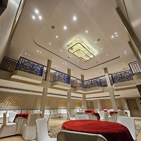 Virasat Villa & Banquet Hall 坎普尔 外观 照片