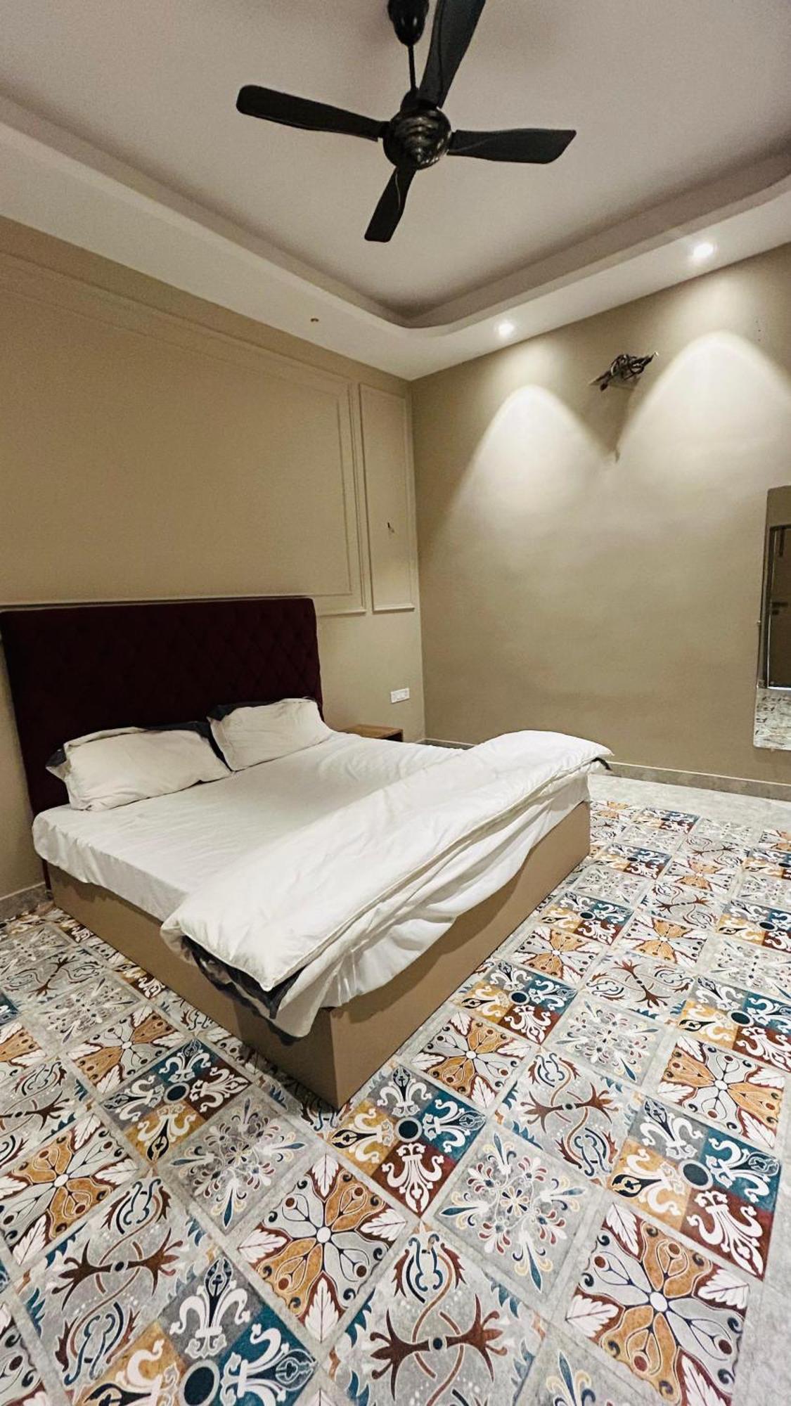 Virasat Villa & Banquet Hall 坎普尔 外观 照片